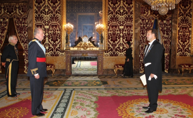 Presentación de Cartas Credenciales. Su Majestad el Rey recibe al embajador de la República de Bulgaria, Sr. Kostadin Tashev Kodzhabashev